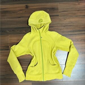 neon lime green lululemon scuba